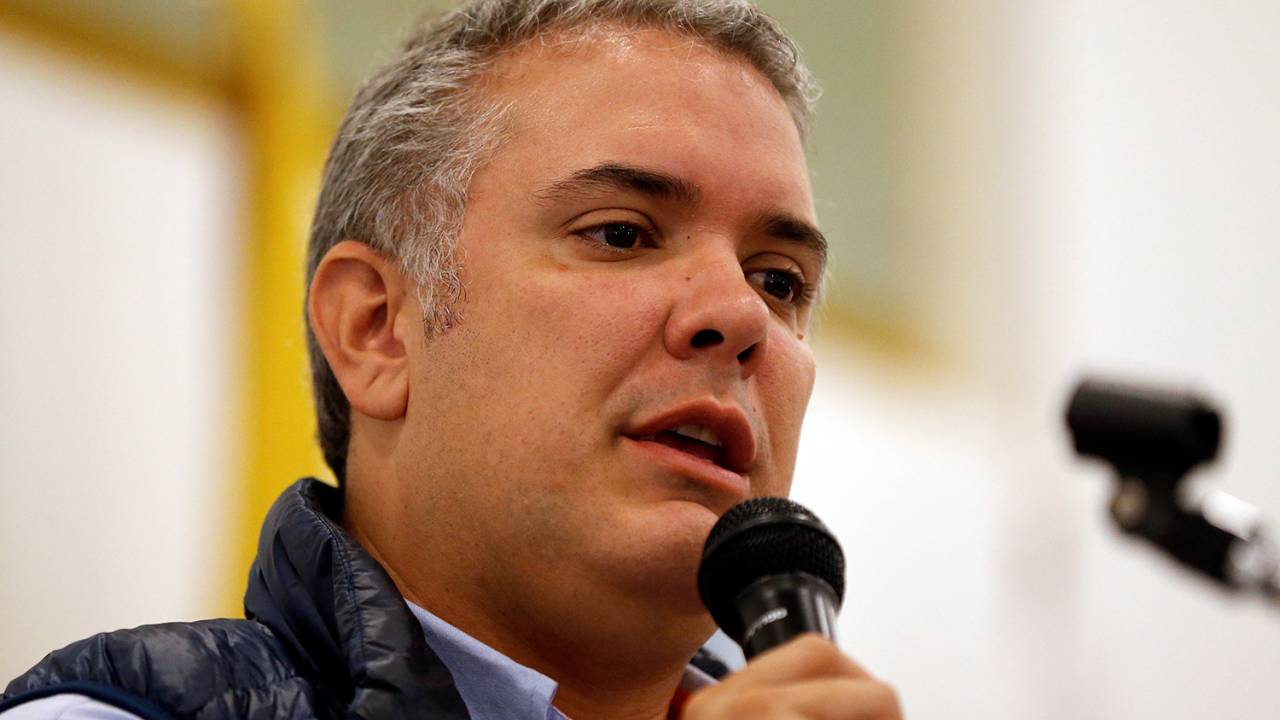 O candidato à presidência da Colômbia, Iván Duque, discursa durante evento em Bogotá - 23/05/2018