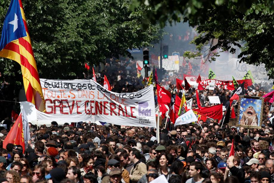 Marcha do Dia do Trabalho em Paris, França - 01/05/2018