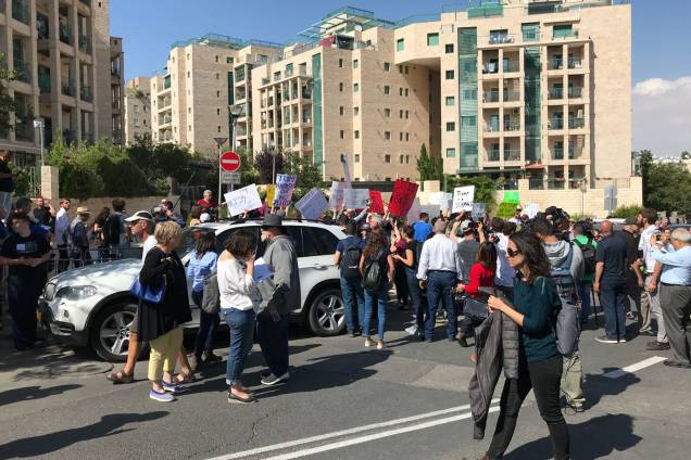 Israelenses e palestinos contra e a favor da abertura da embaixada americana em Jerusalém se manifestam, na Cidade Santa - 14/05/2018 Israelenses e palestinos contra e a favor da abertura da embaixada americana em Jerusalém se manifestam, na Cidade Santa - 14/05/2018
