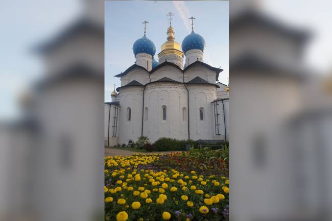 Igreja ortodoxa erigida pelo tsar Ivan, o Terrível, em meio ao Kremlin de Kazan Igreja ortodoxa erigida pelo tsar Ivan, o Terrível, em meio ao Kremlin de Kazan
