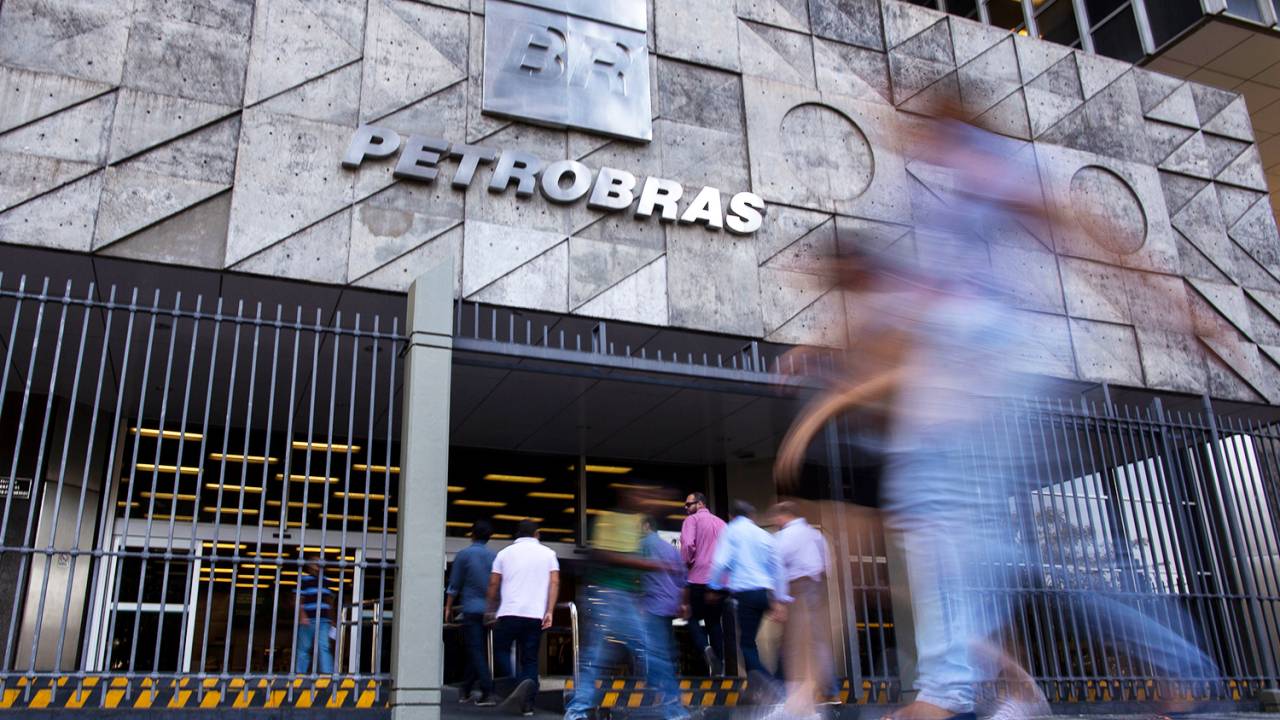 Movimentação na sede da Petrobras, localizada no Rio de Janeiro (RJ) - 01/06/2018