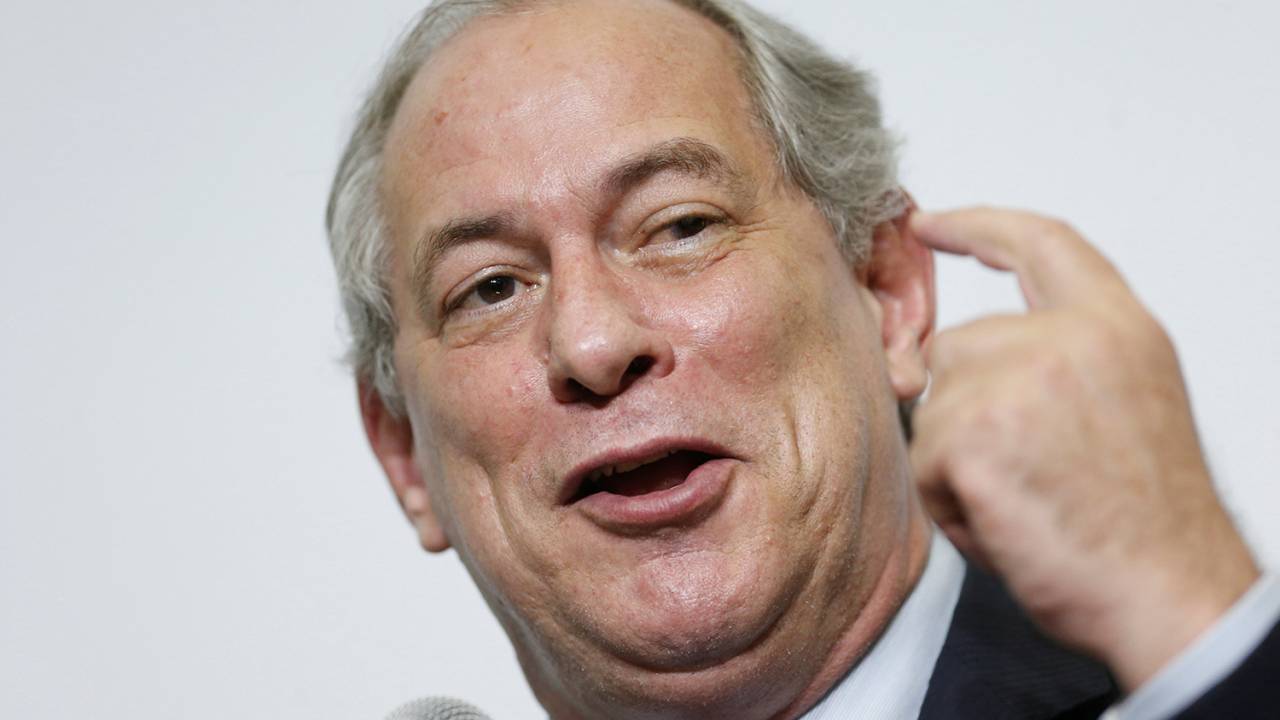 O pré-candidato à Presidência da República, Ciro Gomes (PDT), participa de debate em Brasília (DF) - 06/06/2018