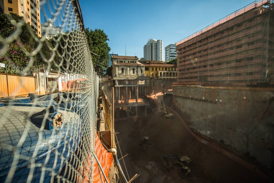 Escavação abaixo da Capela de Santa Luzia, no Hospital Matarazzo, que será transformado no complexo Cidade Matarazzo