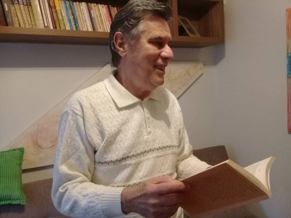 ‘Recordista’ em biblioteca pública, aposentado já leu 4.902 livros