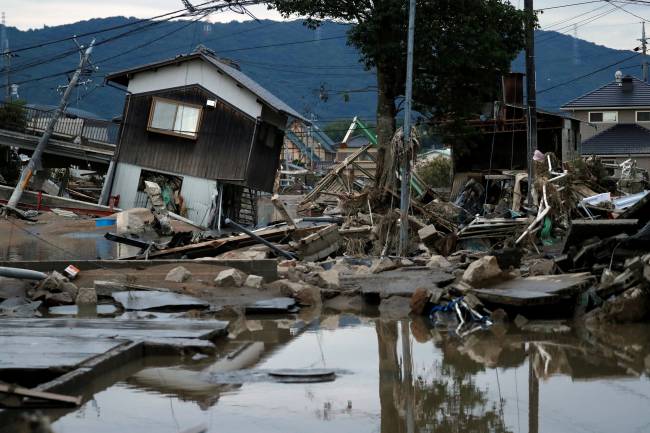 Inundações deixam rastro de destruição no Japão Inundações deixam rastro de destruição no Japão