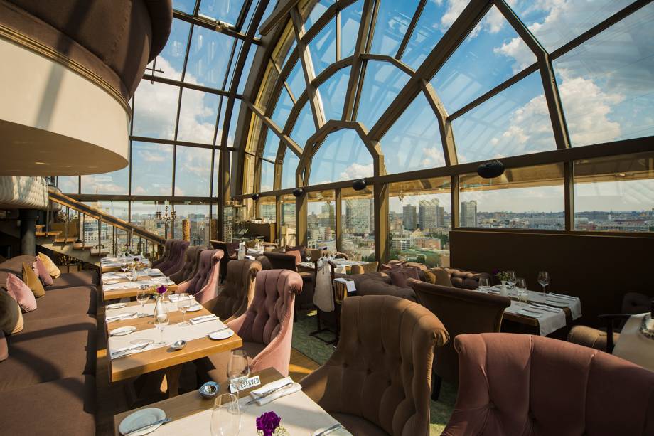 <span>White Rabbit, restaurante do chef russo Vladimir Mukhin</span> <span>White Rabbit, restaurante do chef russo Vladimir Mukhin</span>