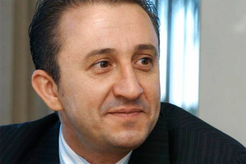 Todos contra um: Favreto