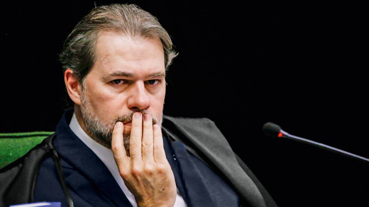 AOS AMIGOS, TUDO - Toffoli: preocupação com a possibilidade de o recesso do Judiciário prejudicar o ex-chefe Dirceu