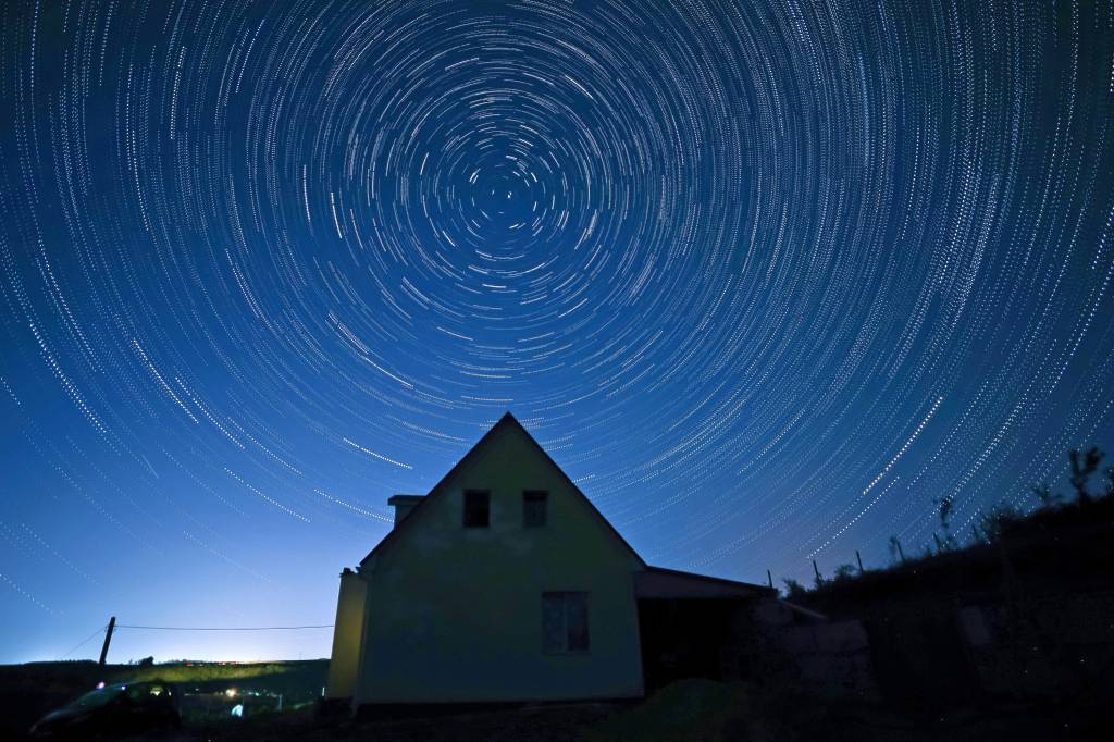 Chuva de meteoros Perseidas iluminou o céu pelo mundo