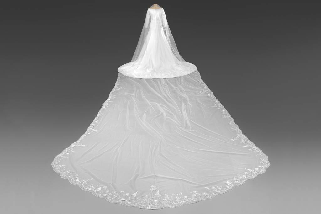 O vestido de noiva de Meghan Markle O vestido de noiva de Meghan Markle