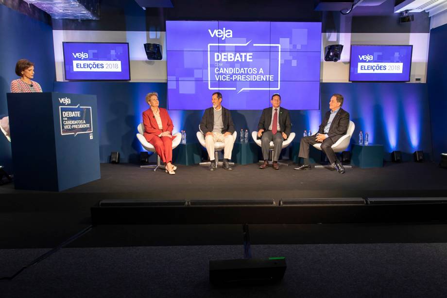 Ana Amélia (PP), Eduardo Jorge (PV), General Mourão (PRTB) e Paulo Rabello de Castro (PSC) participam do debate de candidatos a vice-presidência da República na sede do Facebook, em São Paulo - 04/09/2018