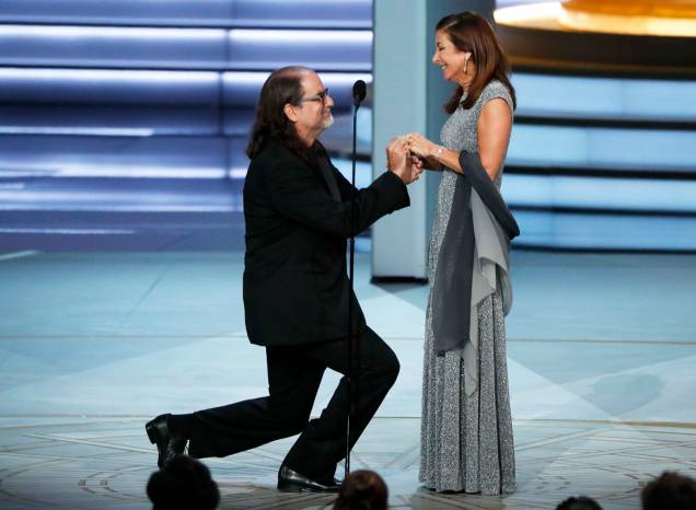 Glenn Weiss pede Jan Svandsen em casamento durante a cerimônia do Emmy Awards - 17/09/2018 Glenn Weiss pede Jan Svandsen em casamento durante a cerimônia do Emmy Awards - 17/09/2018