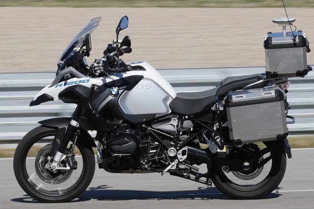 BMW R 1200 GS equipada com tecnologias de condução autônoma BMW R 1200 GS equipada com tecnologias de condução autônoma