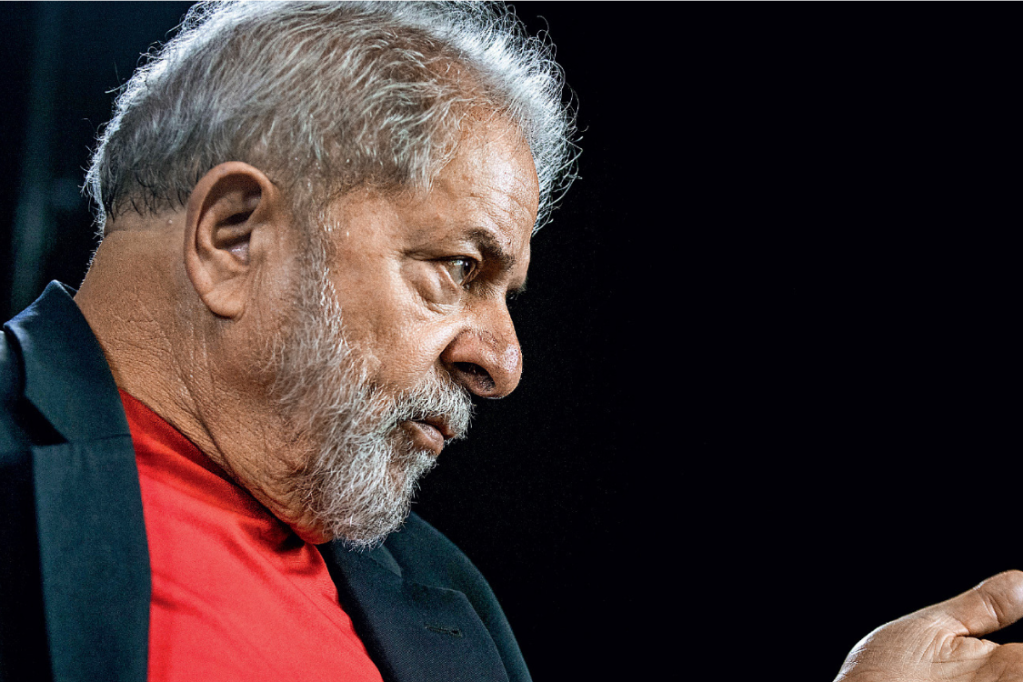 Justiça de SP determina que OAS devolva a Lula valores pagos por tríplex