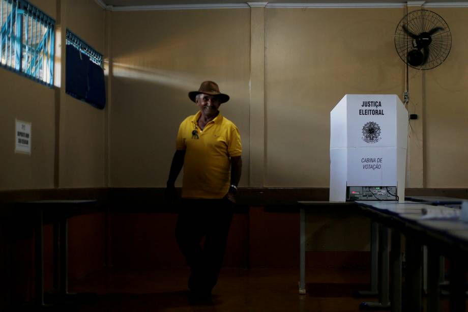 Eleitores de Brasília vão às urnas decidir o segundo turno eleitoral - 28/10/2018