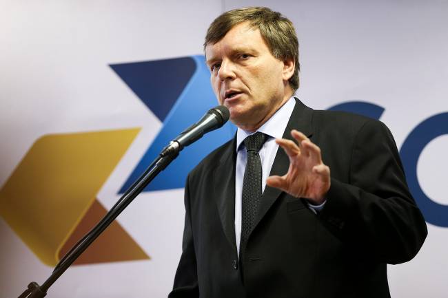 O presidente dos Correios, Carlos Roberto Fortner O presidente dos Correios, Carlos Roberto Fortner
