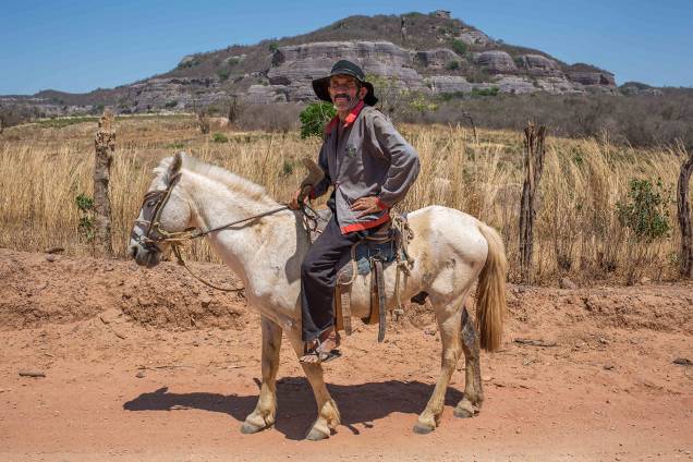 O agricultor Osmar Correia Maia, de 72 anos: "Eu pago o bem com o bem, e o PT fez muito bem para nós aqui em Guaribas" O agricultor Osmar Correia Maia, de 72 anos: "Eu pago o bem com o bem, e o PT fez muito bem para nós aqui em Guaribas"