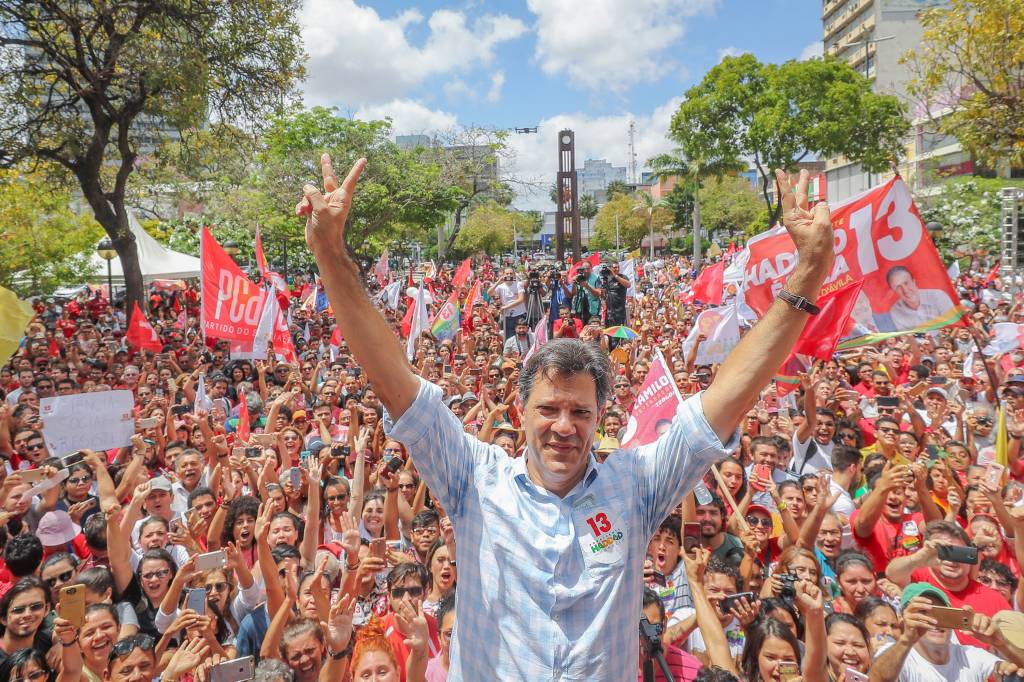 Haddad promete congelar gás de cozinha e subir Bolsa Família