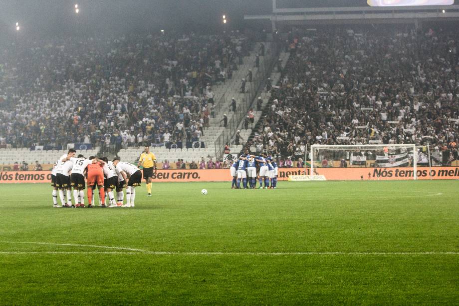 Jogadores de Corinthians e Cruzeiro fazem última conversa antes da final da Copa do Brasil