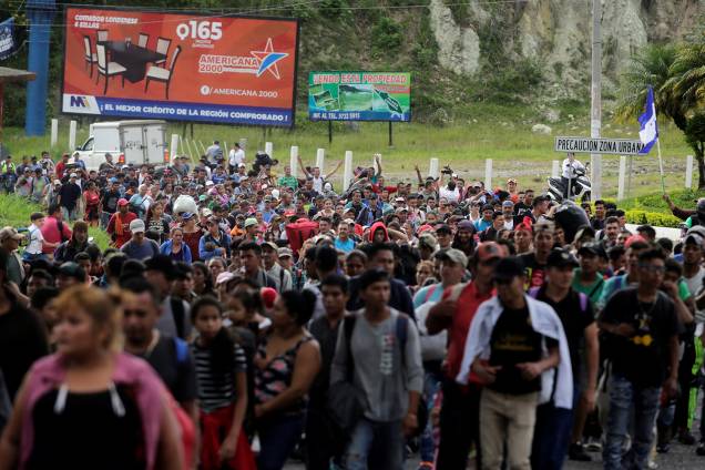 Imigrantes participantes de caravana seguem pela Guatemala com destino aos Estados Unidos - 15/10/2018 Imigrantes participantes de caravana seguem pela Guatemala com destino aos Estados Unidos - 15/10/2018