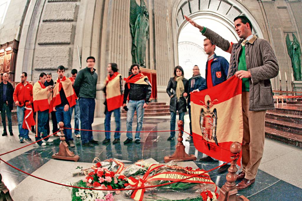 Túmulo de Francisco Franco Túmulo de Francisco Franco