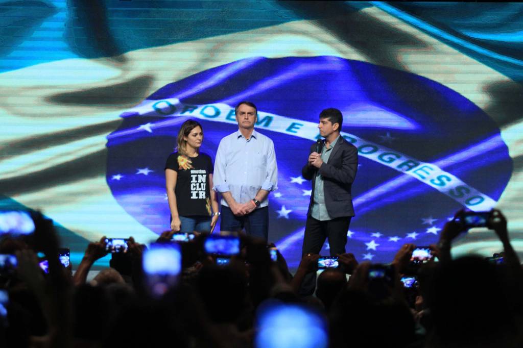 Bolsonaro participa de culto em igreja na zona oeste do Rio