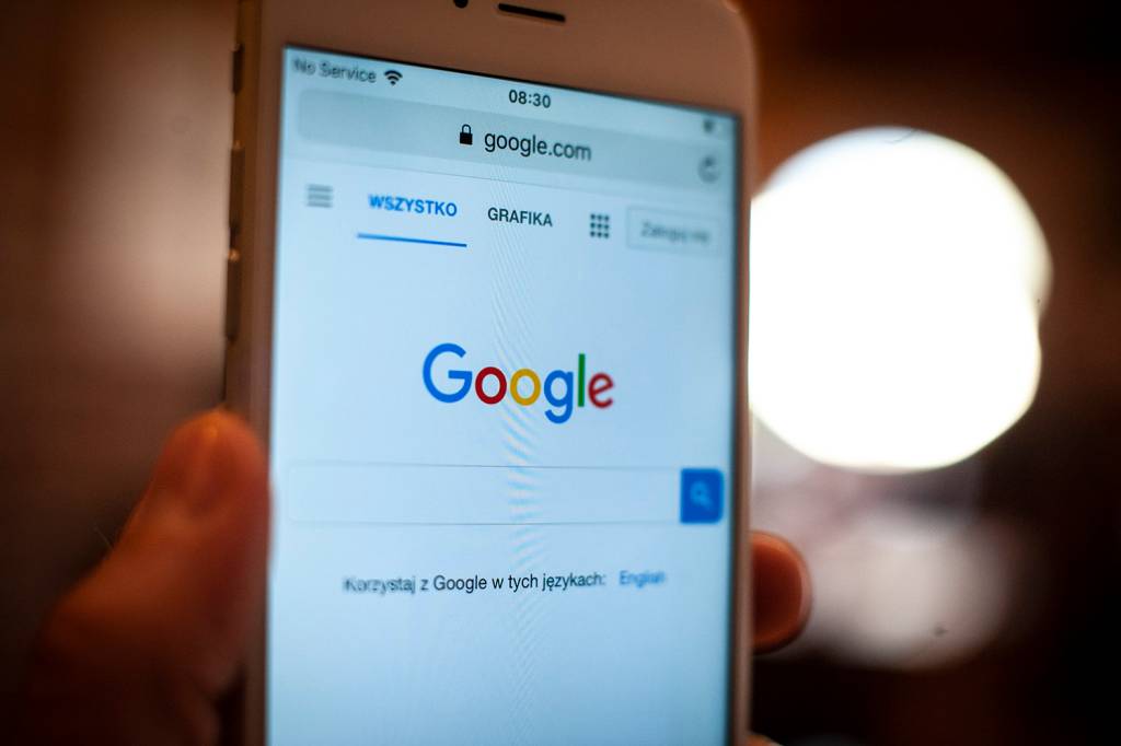 Horário de verão: Google recomenda fazer ajuste manual do celular