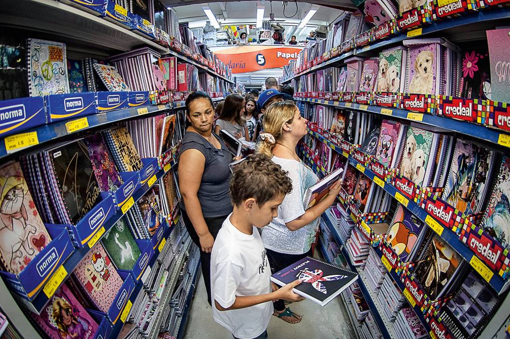 Nove em dez brasileiros dizem não ter como pagar contas de início de ano