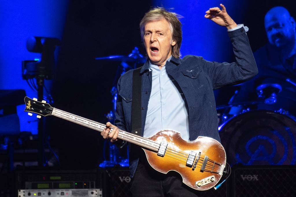Paul McCartney O cantor e compositor Paul McCartney