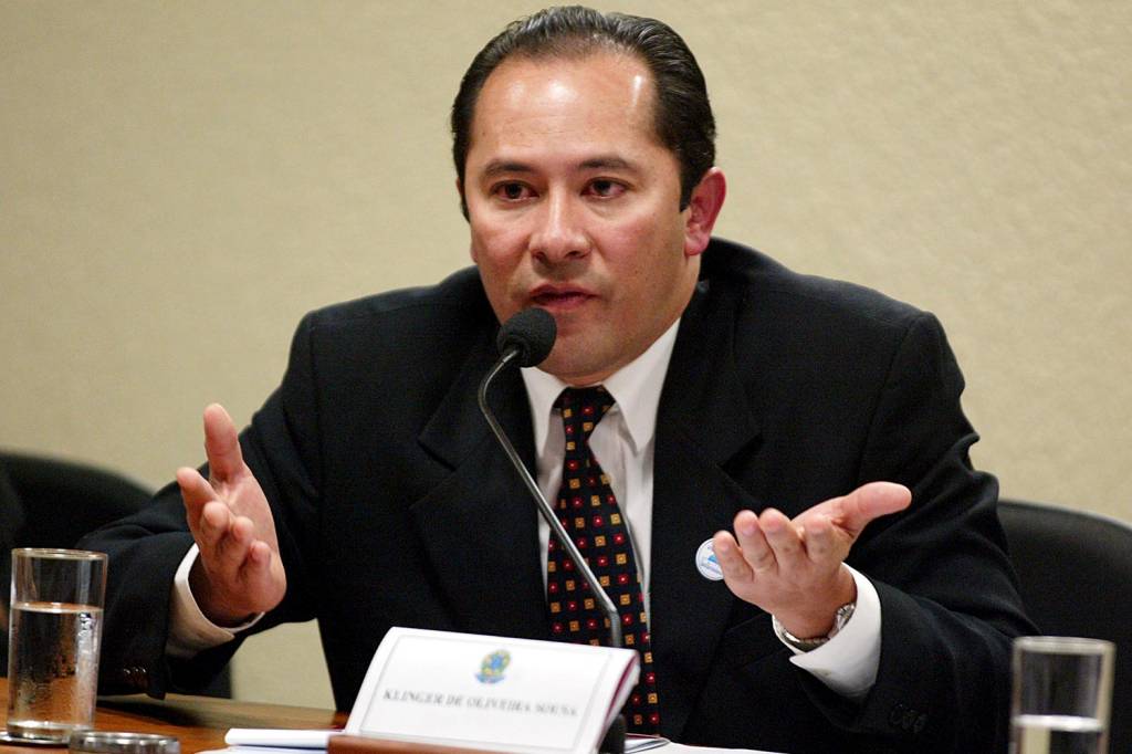 Polícia prende Klinger Oliveira, ex-secretário de Celso Daniel