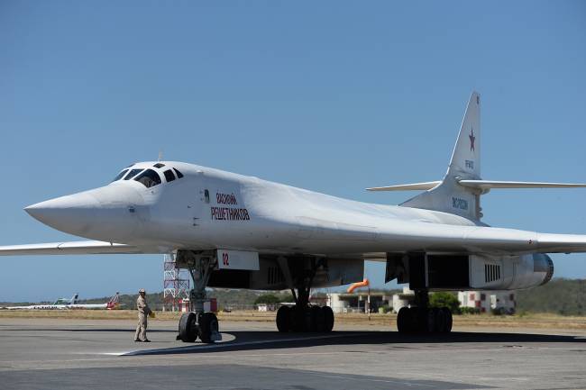 Avião russo Tu-160