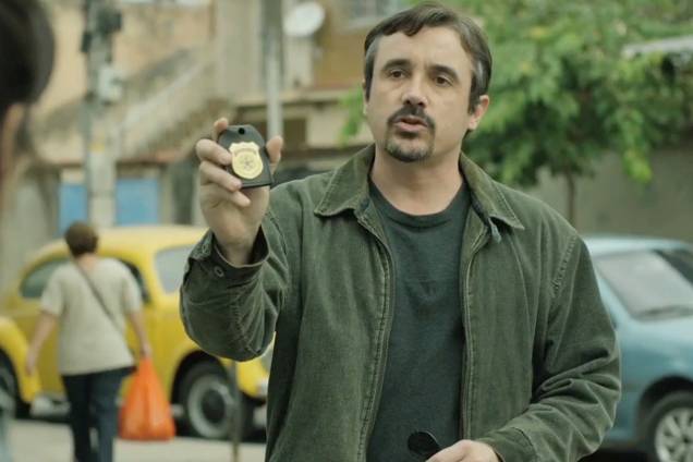 Caio Junqueira como Jonas em '1 Contra Todos' Caio Junqueira como Jonas em '1 Contra Todos'