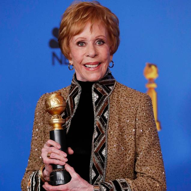 Carol Burnett posa com prêmio que leva o seu nome, durante a cerimônia do Globo de Ouro - 07/01/2019 Carol Burnett posa com prêmio que leva o seu nome, durante a cerimônia do Globo de Ouro - 07/01/2019