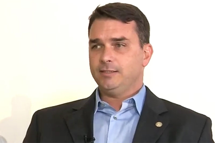 Além de Flávio Bolsonaro, Coaf citou outros 27 políticos do RJ