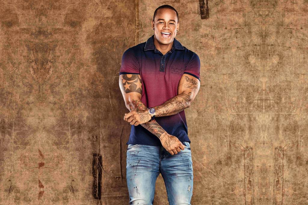 Léo Santana grava dois singles em parceria com Anitta