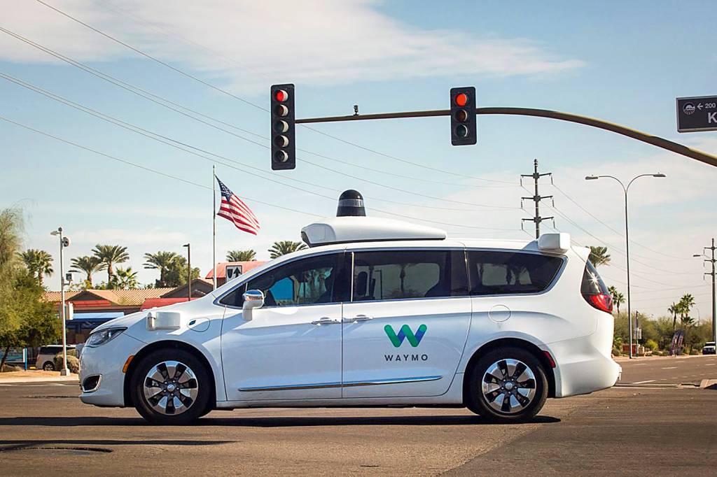 Carros autônomos viram atração turística em São Francisco