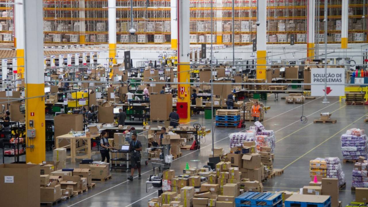 Centro de distribuição da Amazon em Cajamar (SP)