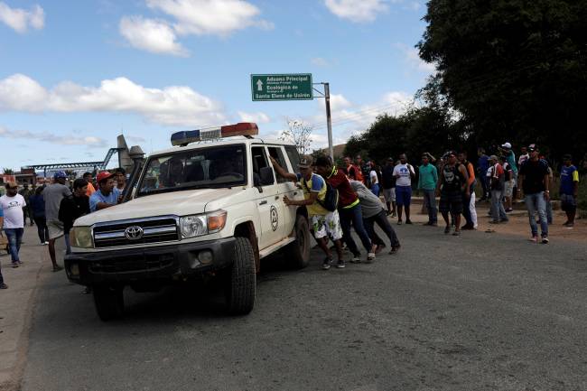 Fronteira entre Brasil e Venezuela fechada Fronteira entre Brasil e Venezuela fechada