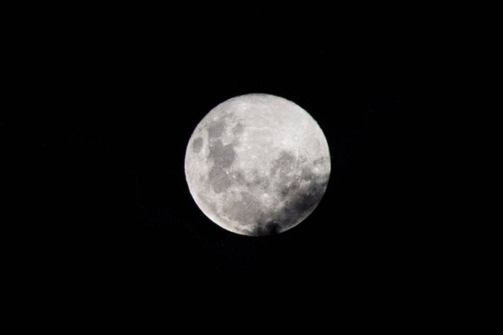 Superlua poderá ser vista nesta quarta-feira, se o clima deixar