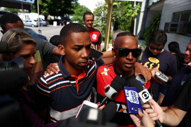 Parentes de Samuel Thomas Rosa, que foi vítima de incêndio no centro de treinamento do Flamengo, comparecem a uma entrevista coletiva no Instituto de Ciências Forenses, no Rio de Janeiro - 09/02/2019 Parentes de Samuel Thomas Rosa, que foi vítima de incêndio no centro de treinamento do Flamengo, comparecem a uma entrevista coletiva no Instituto de Ciências Forenses, no Rio de Janeiro - 09/02/2019