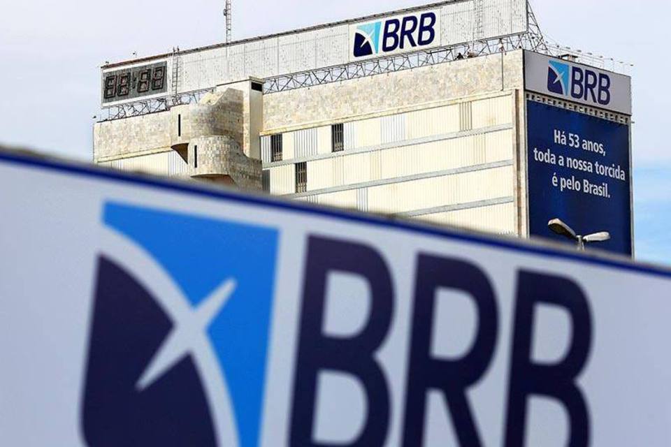 Banco de Brasília compra Banco Master