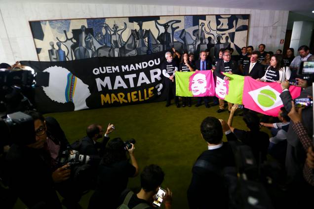 Em Brasília, deputados fazem ato em homenagem à vereadora Marielle Franco, morta há um ano no Rio de Janeiro - 14/03/2019 Em Brasília, deputados fazem ato em homenagem à vereadora Marielle Franco, morta há um ano no Rio de Janeiro - 14/03/2019