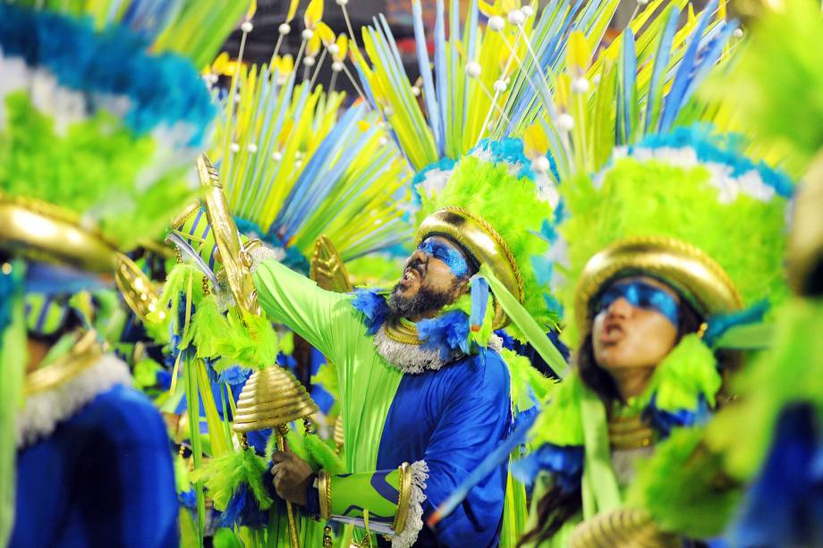 Comissão de frente da Mangueira no segundo dia de desfile na Marquês de Sapucaí - 05/03/2019