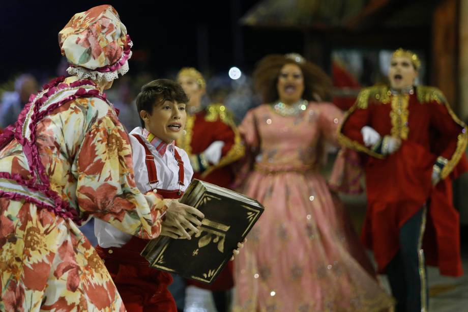 A escola de samba Unidos do Viradouro é a segunda a desfilar no Sambódromo da Marquês de Sapucaí - 03/03/2019