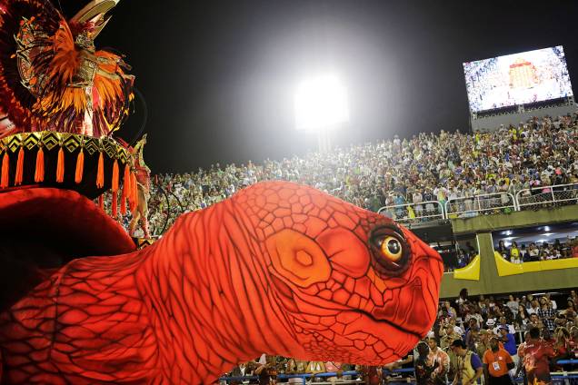 Com o enredo 'Xangô', a Acadêmicos do Salgueiro desfila no Sambódromo da Marquês de Sapucaí, no Rio de Janeiro (RJ) - 04/03/2019 Com o enredo 'Xangô', a Acadêmicos do Salgueiro desfila no Sambódromo da Marquês de Sapucaí, no Rio de Janeiro (RJ) - 04/03/2019
