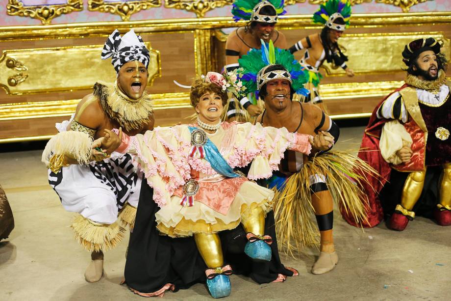 Com o enredo 'História pra ninar gente grande', a escola de samba Estação Primeira de Mangueira desfila no Sambódromo da Marquês de Sapucaí - 05/03/2019