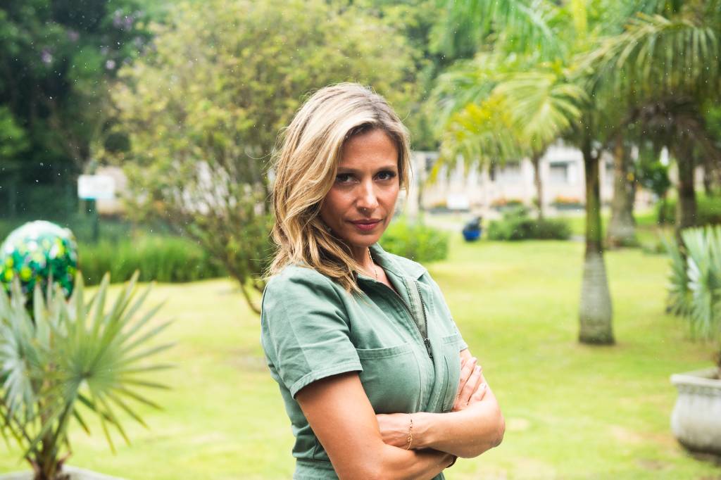 Luisa Mell se despe para atacar Adidas: ‘assassinam cangurus por chuteira’