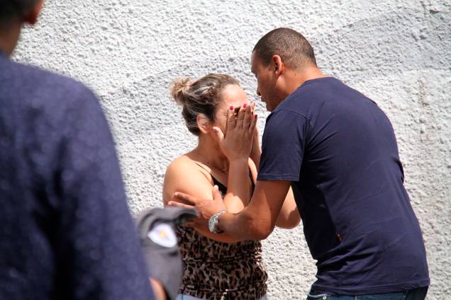 Adolescentes atiram dentro da Escola Estadual Raul Brasil, em Suzano (SP), e matam 6 pessoas - 13/03/2019 Adolescentes atiram dentro da Escola Estadual Raul Brasil, em Suzano (SP), e matam 6 pessoas - 13/03/2019