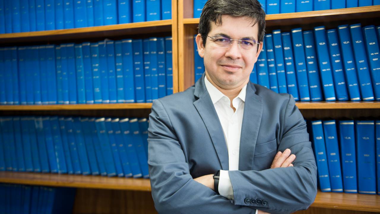 O senador Randolfe Rodrigues (REDE-AP) - 15/04/2019