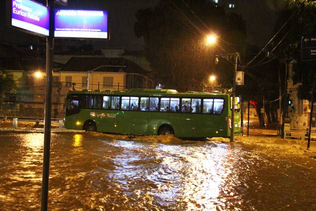 Forte chuva provoca alagamentos na Avenida Maracanã, no Rio de Janeiro (RJ) - 08/04/2019 Forte chuva provoca alagamentos na Avenida Maracanã, no Rio de Janeiro (RJ) - 08/04/2019